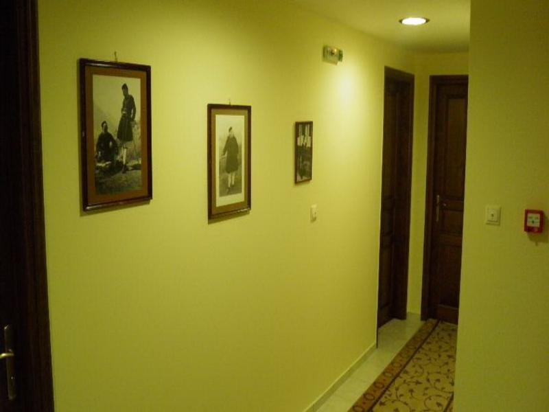 Egnatia Hotel Ioannina Bagian luar foto