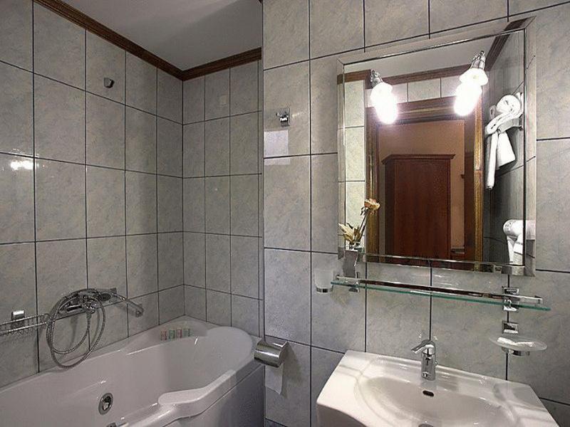 Egnatia Hotel Ioannina Bagian luar foto
