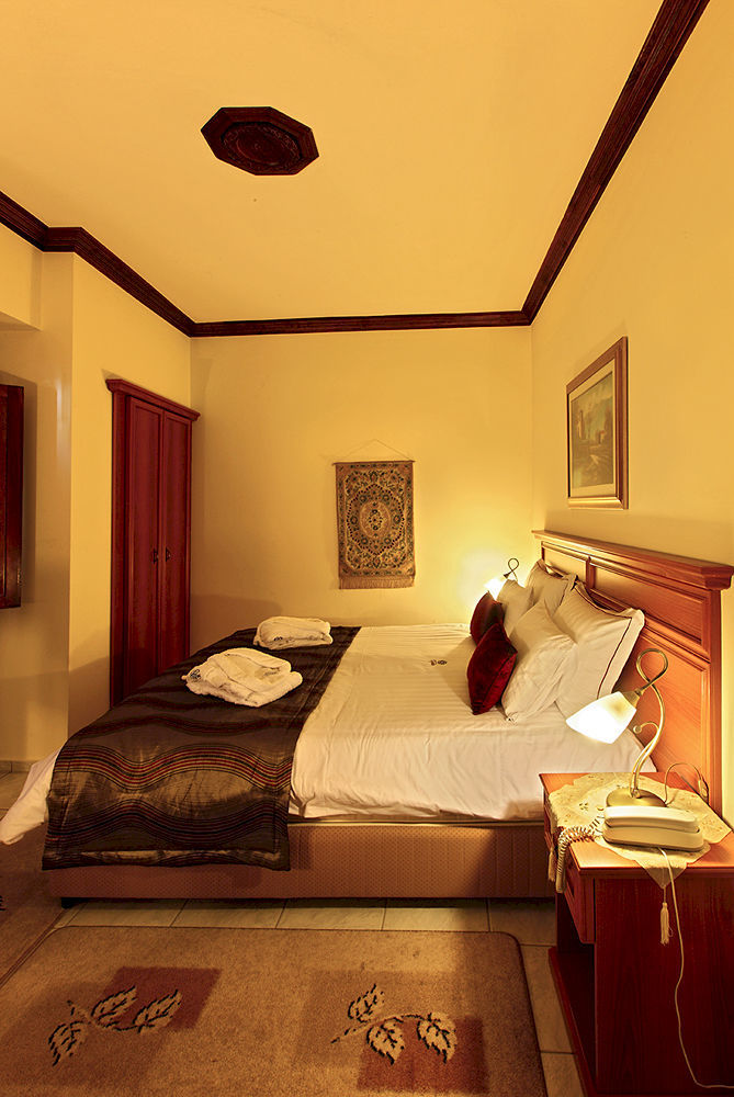 Egnatia Hotel Ioannina Bagian luar foto